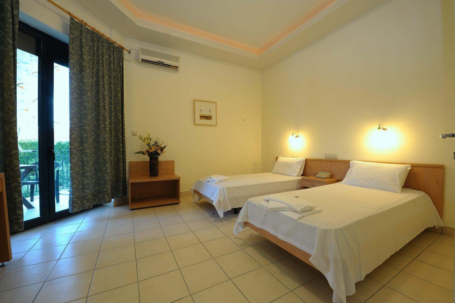 Kentrikon Hotel & Spa Loutra Aidhipsou Exteriör bild