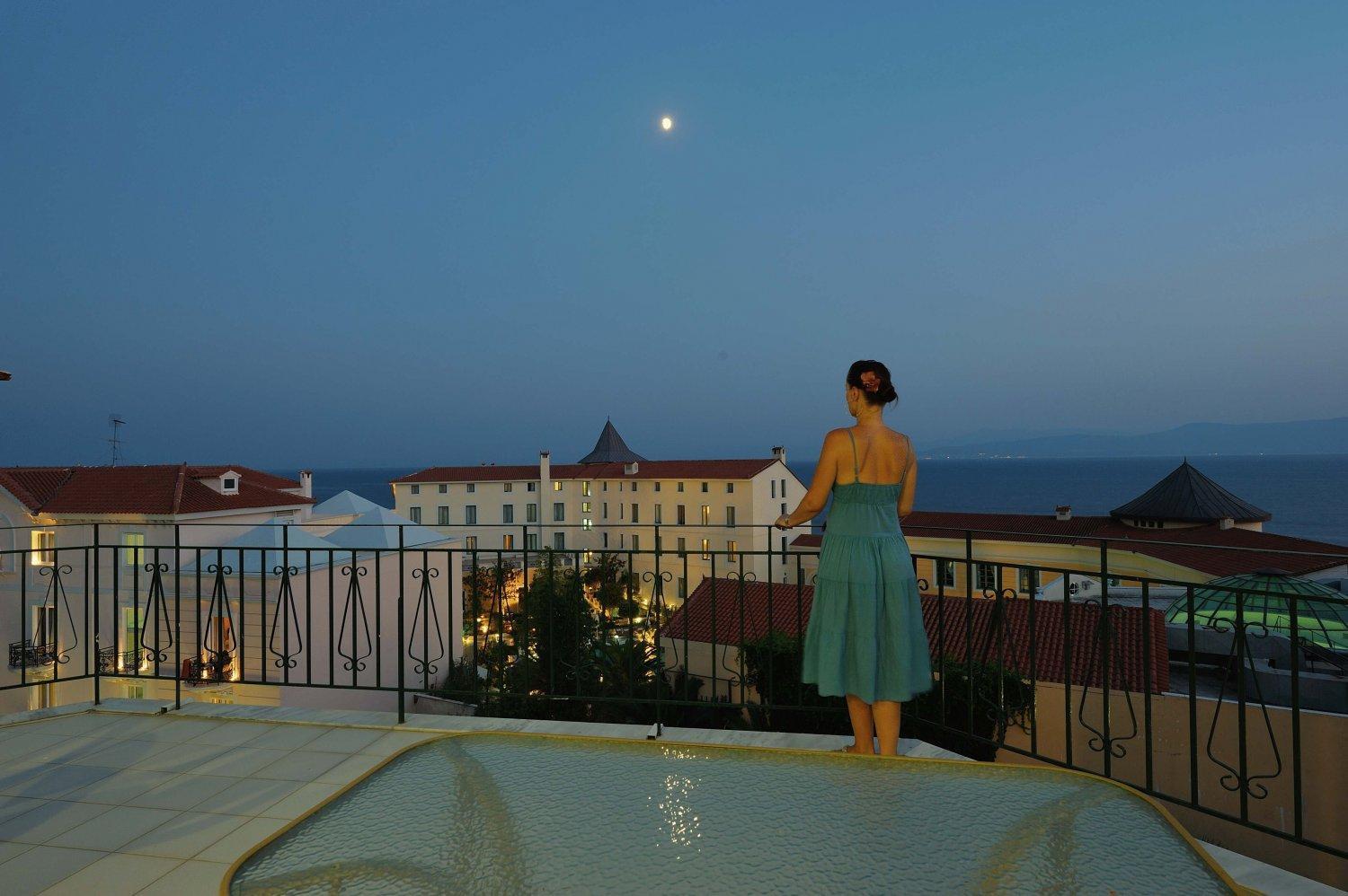 Kentrikon Hotel & Spa Loutra Aidhipsou Exteriör bild