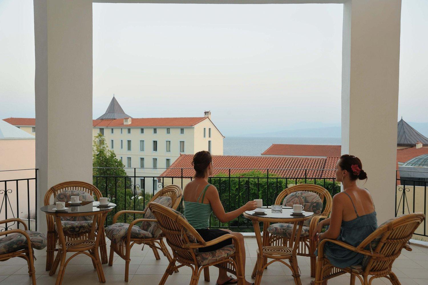 Kentrikon Hotel & Spa Loutra Aidhipsou Exteriör bild